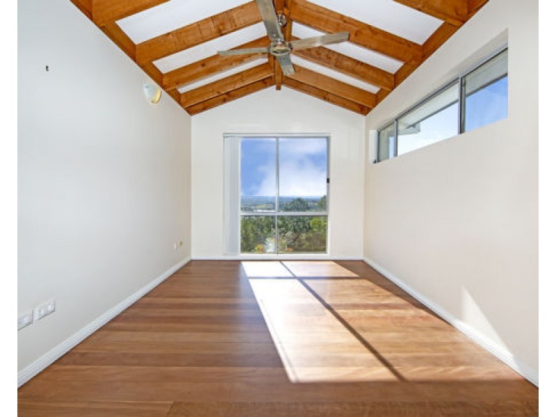 Rear Townhouse 6 Yumbool Close, Forresters Beach NSW 2260