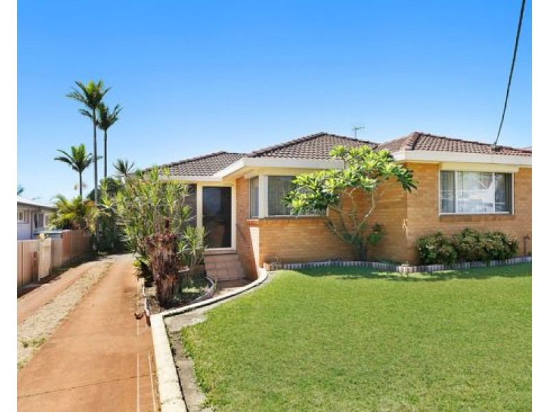 34 Dampier Boulevard, Killarney Vale NSW 2261