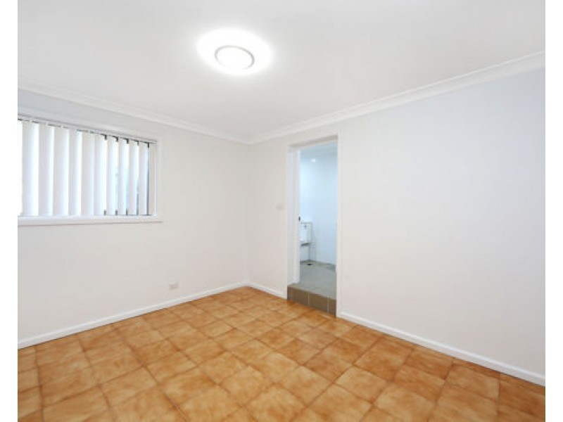 106 Downstairs Lowanna Avenue, Forresters Beach NSW 2260