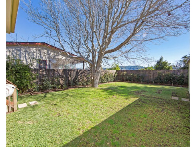 21 Joan Street, Forresters Beach NSW 2260