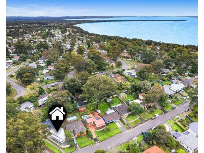 5a Jubilee Parade, Berkeley Vale NSW 2261