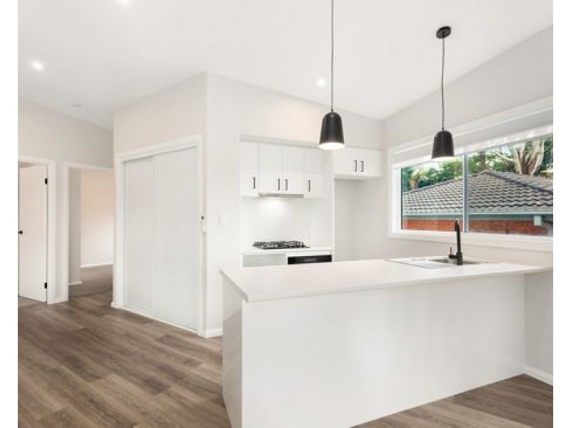 5a Jubilee Parade, Berkeley Vale NSW 2261