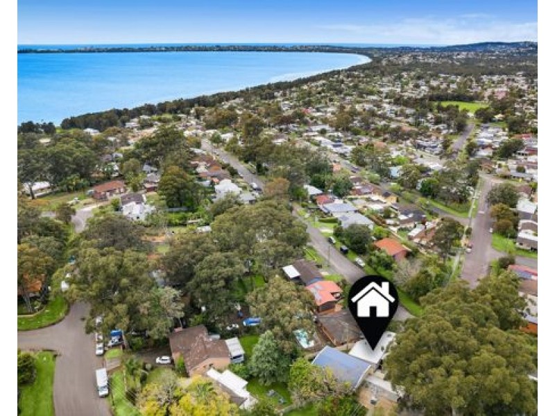 5a Jubilee Parade, Berkeley Vale NSW 2261