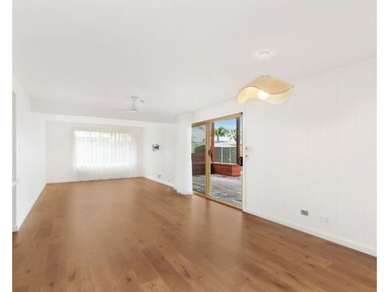 24 Forresters Beach Road, Forresters Beach NSW 2260