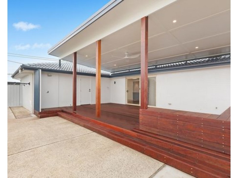 24 Forresters Beach Road, Forresters Beach NSW 2260