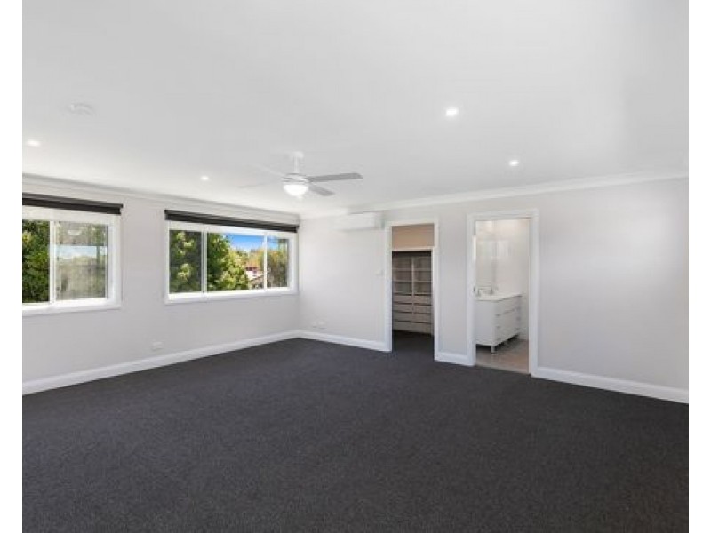 10 Laguna, Berkeley Vale NSW 2261