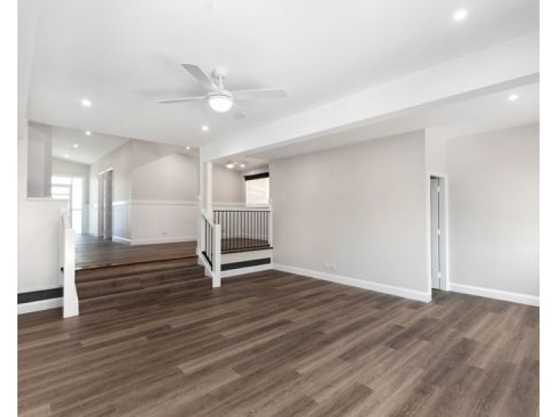 10 Laguna, Berkeley Vale NSW 2261