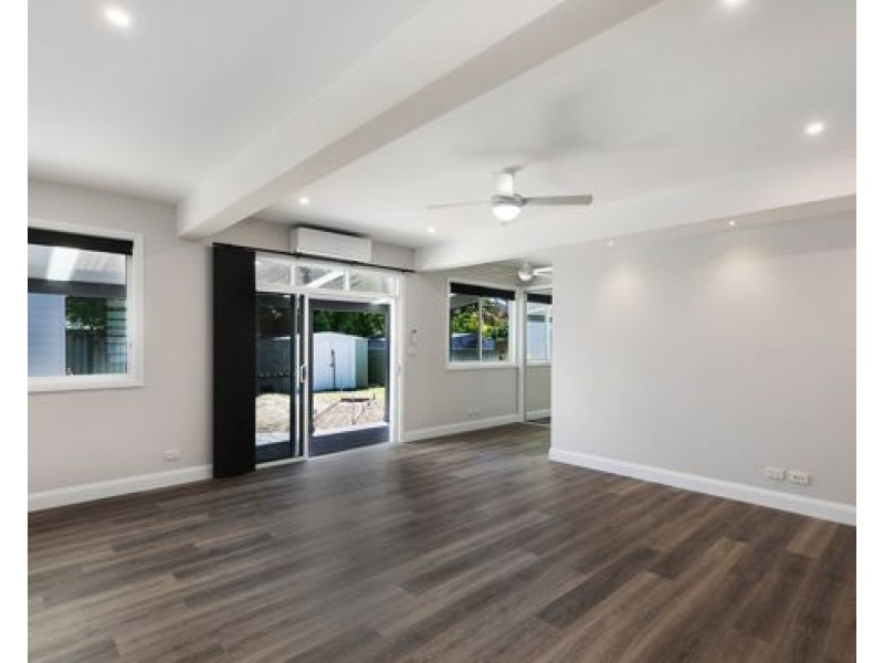 10 Laguna, Berkeley Vale NSW 2261