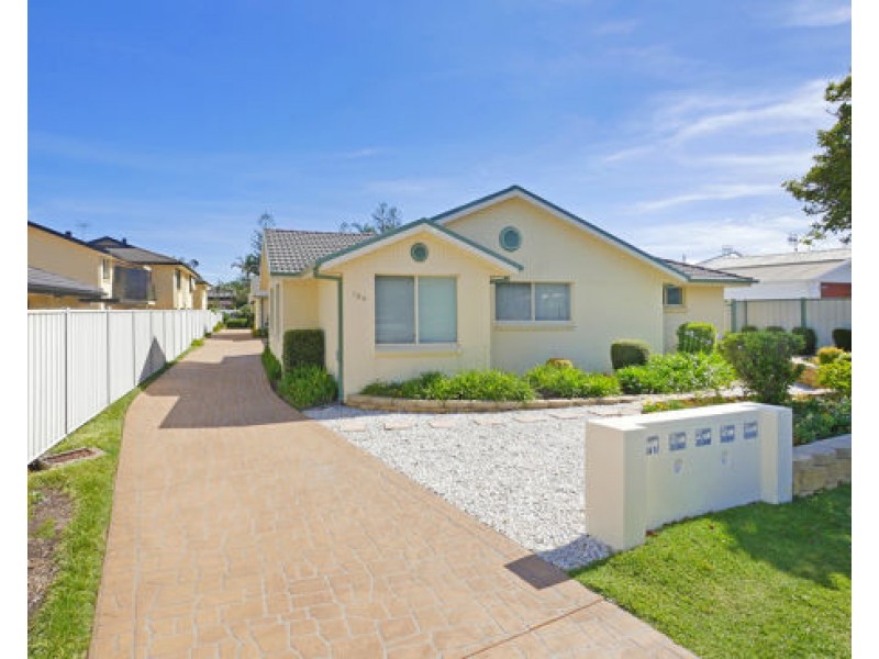 3 164 Ocean Parade, Blue Bay NSW 2261
