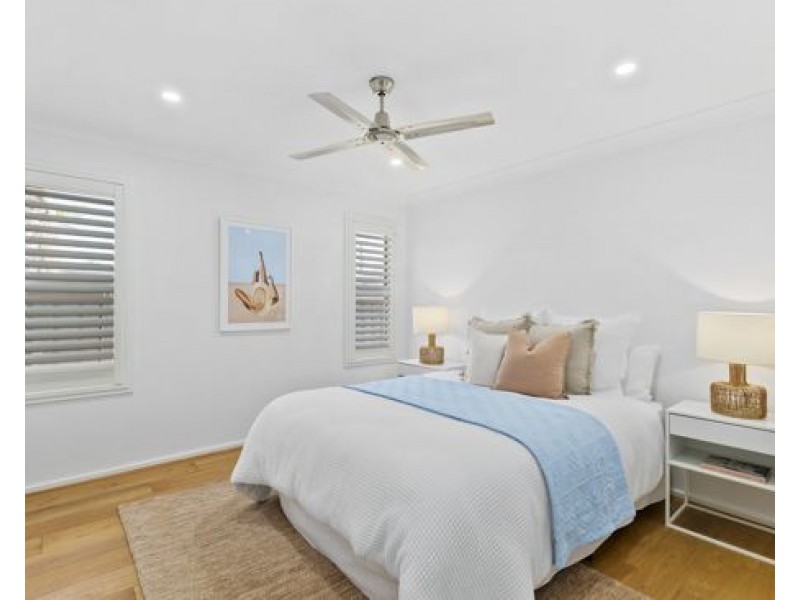 102A Kathleen White Crescent, Killarney Vale NSW 2261