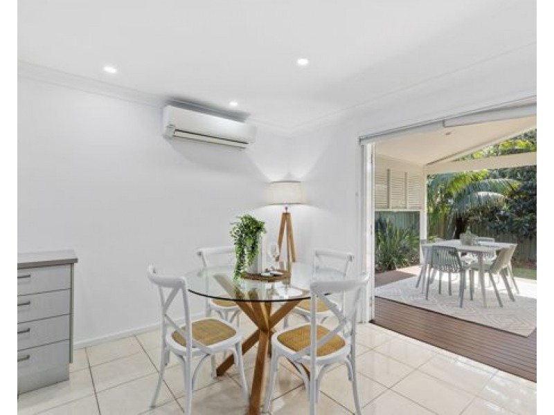 102A Kathleen White Crescent, Killarney Vale NSW 2261