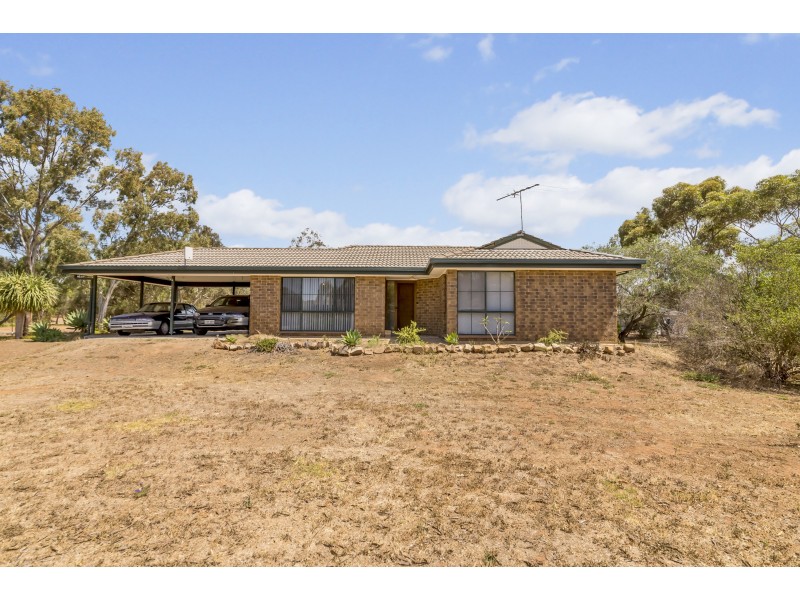 2 Connell Vale Road, Lewiston SA 5501