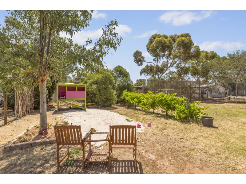 2 Connell Vale Road, Lewiston SA 5501