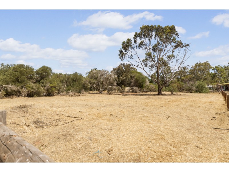 2 Connell Vale Road, Lewiston SA 5501