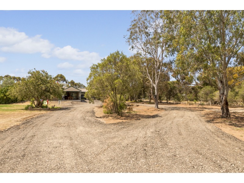 2 Connell Vale Road, Lewiston SA 5501