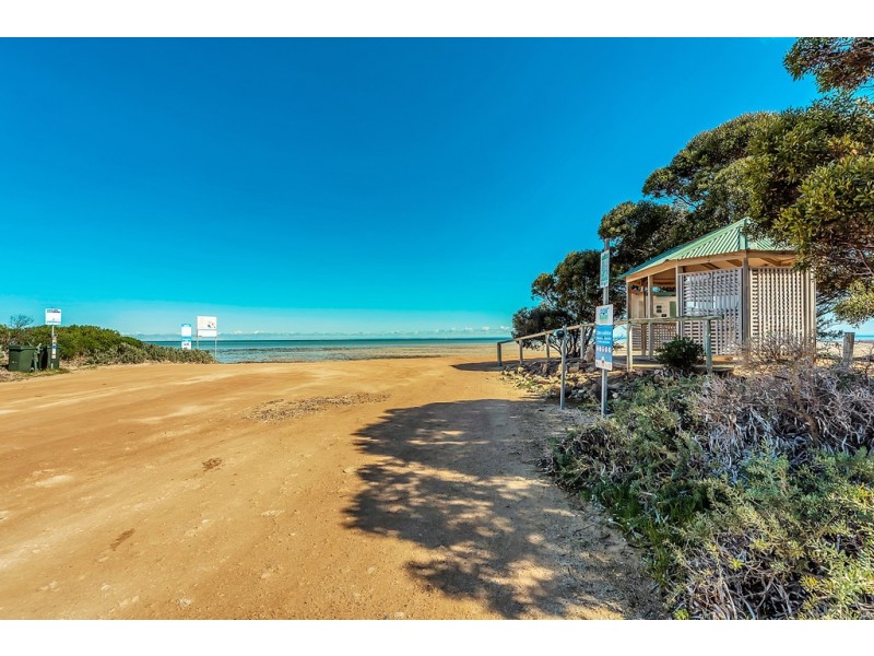 3 Collins Street, Webb Beach SA 5501