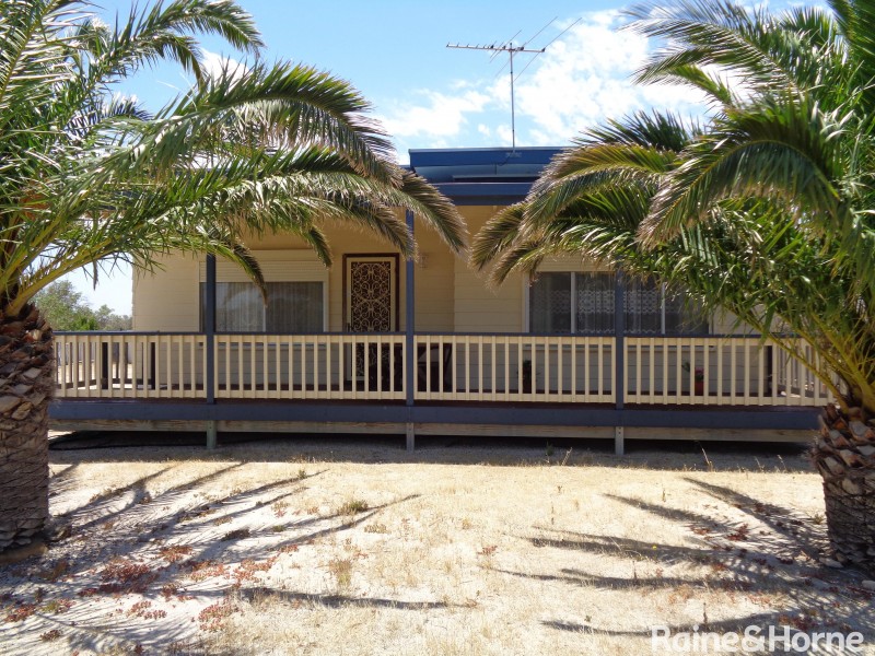 25 Shearwater Way, Thompson Beach SA 5501