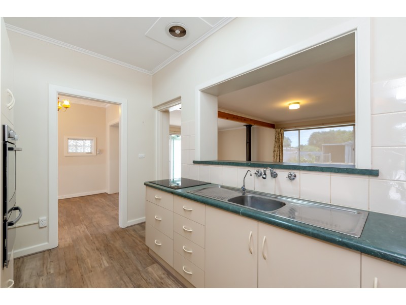 12 Adelaide Road, Mallala SA 5502