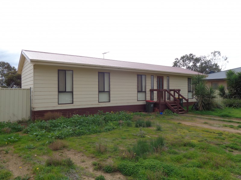 4 Fifth Streret, Dublin SA 5501