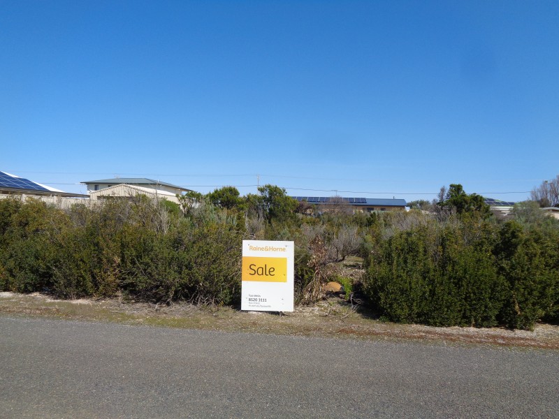 8 & 14 Kestrel Crescent, Thompson Beach SA 5501