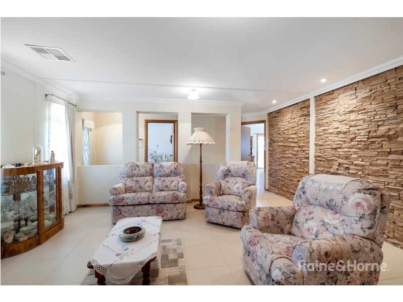 4 Pelican Court, Thompson Beach SA 5501