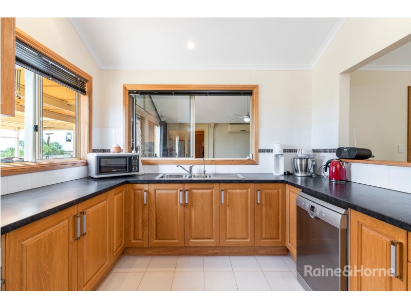 4 Pelican Court, Thompson Beach SA 5501