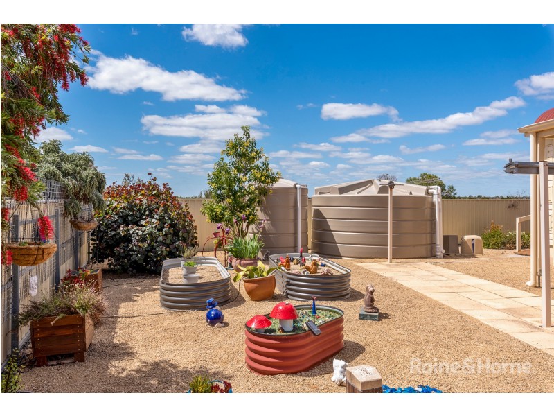 4 Pelican Court, Thompson Beach SA 5501