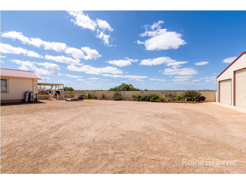 4 Pelican Court, Thompson Beach SA 5501