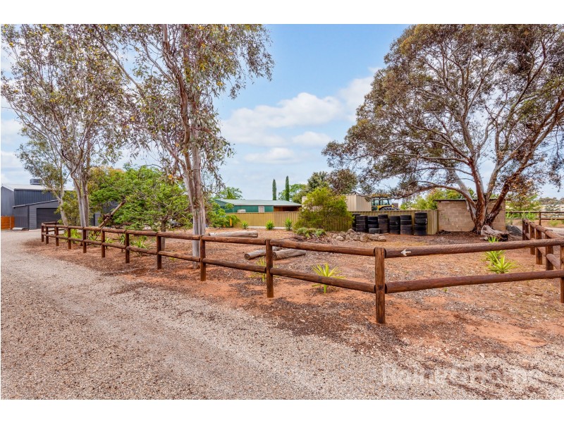 529 Paddys Bridge Road, Redbanks SA 5502