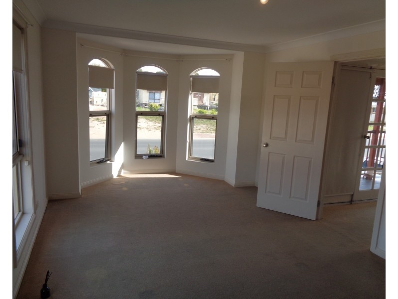 17 Harrys Point Road, Port Hughes SA 5558