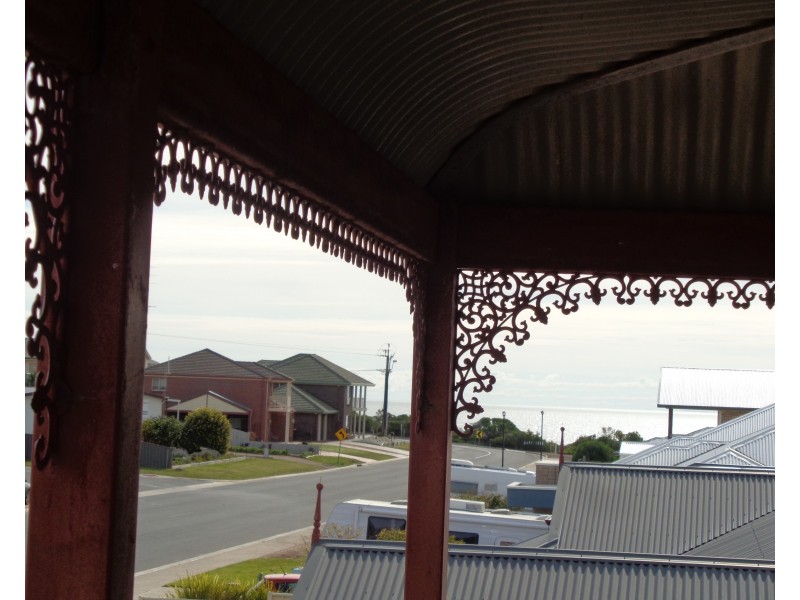 17 Harrys Point Road, Port Hughes SA 5558