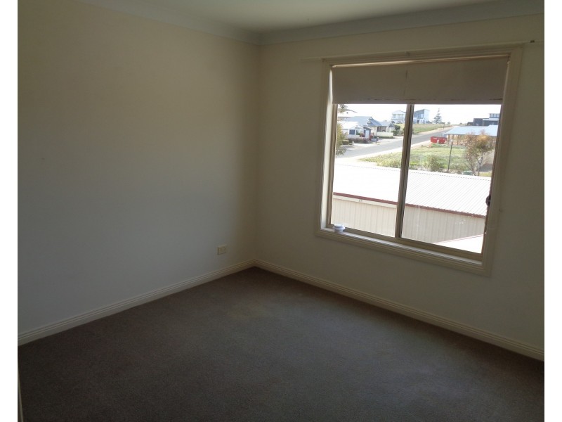 17 Harrys Point Road, Port Hughes SA 5558