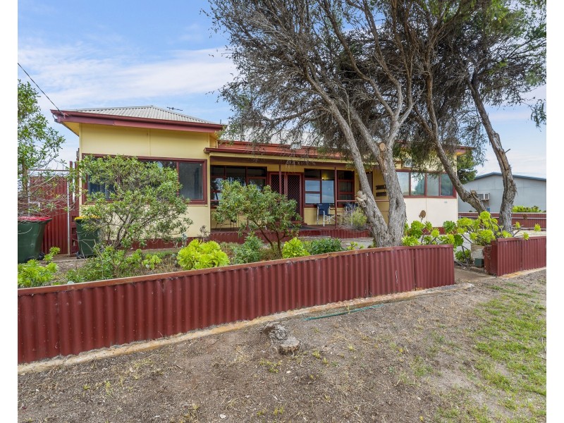 746 The Esplanade, Middle Beach SA 5501