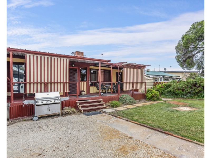 746 The Esplanade, Middle Beach SA 5501