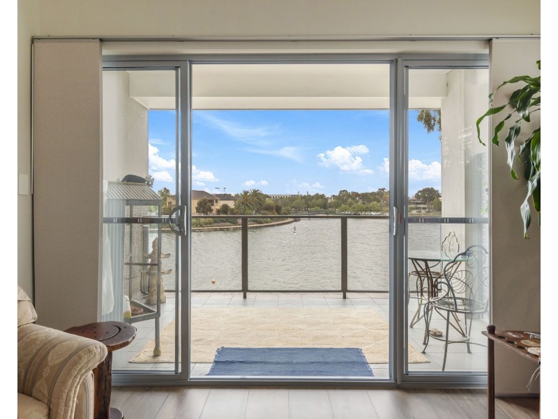 17A Douglas Drive, Mawson Lakes SA 5095