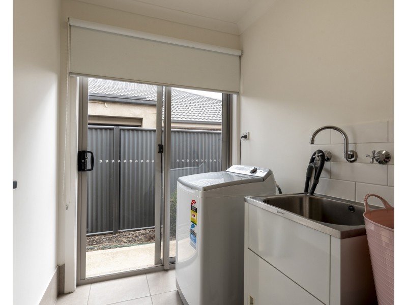 11 Roxburgh Crescent, Blakeview SA 5114