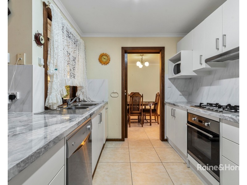 8 Rau Avenue, Evanston SA 5116