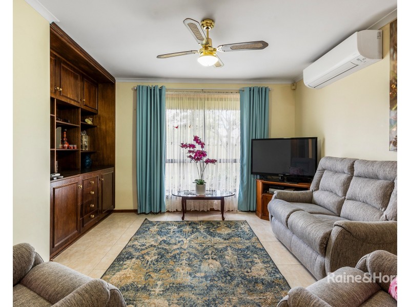 8 Rau Avenue, Evanston SA 5116