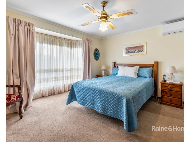 8 Rau Avenue, Evanston SA 5116