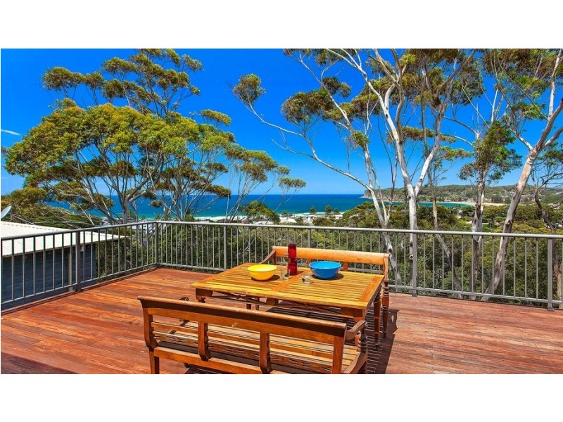 33 Surf Rider Avenue, North Avoca NSW 2260