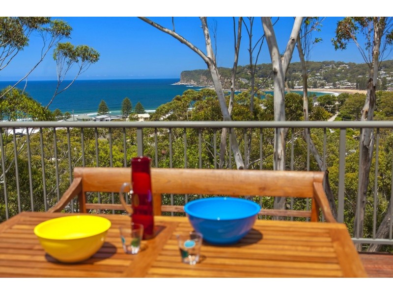 33 Surf Rider Avenue, North Avoca NSW 2260