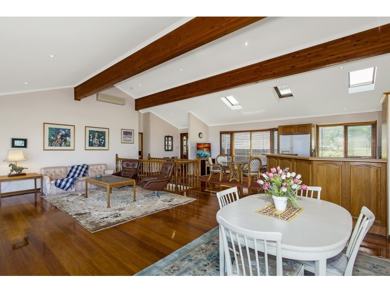 33 Surf Rider Avenue, North Avoca NSW 2260