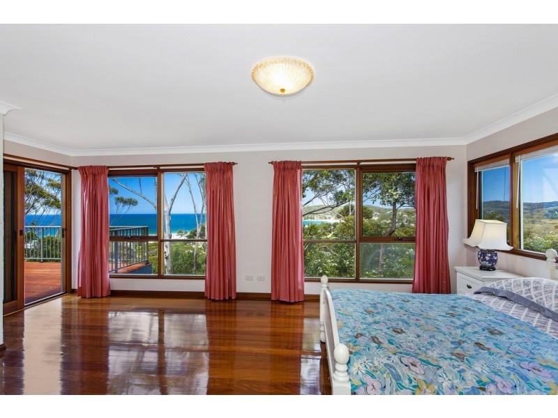 33 Surf Rider Avenue, North Avoca NSW 2260