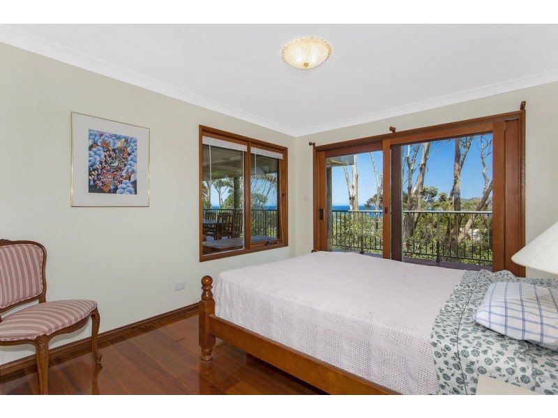 33 Surf Rider Avenue, North Avoca NSW 2260