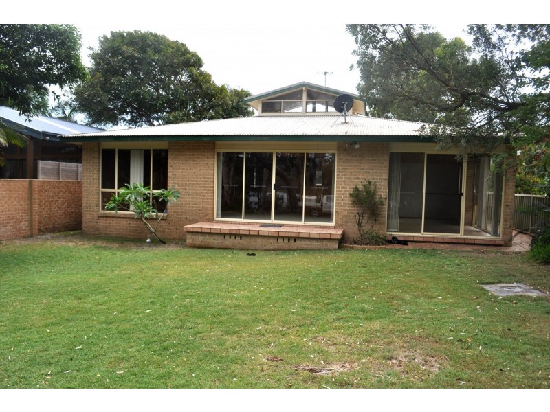 21A Lake Street, North Avoca NSW 2260