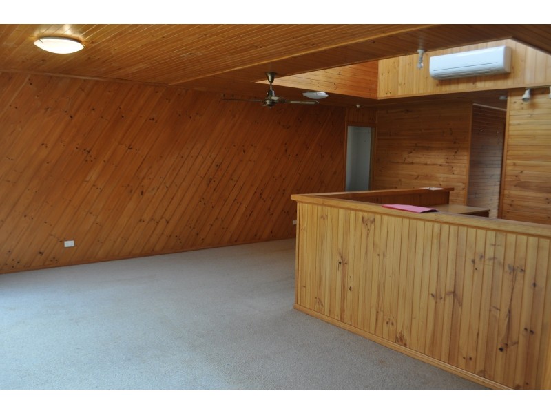 21A Lake Street, North Avoca NSW 2260