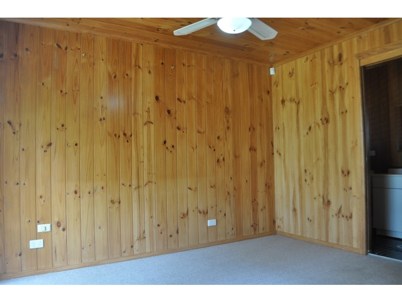 21A Lake Street, North Avoca NSW 2260