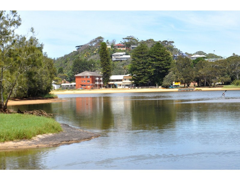 21A Lake Street, North Avoca NSW 2260