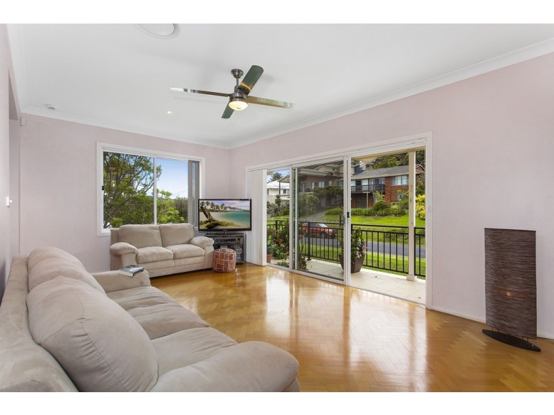 82 Del Rio Drive, Copacabana NSW 2251