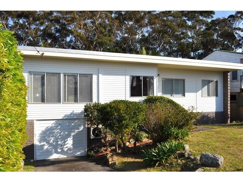 16 Tabletop Road, North Avoca NSW 2260